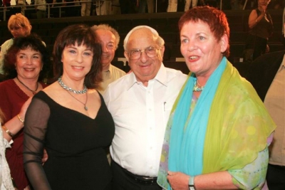 with former President Yitzhak Navon and Sara'le Sharon