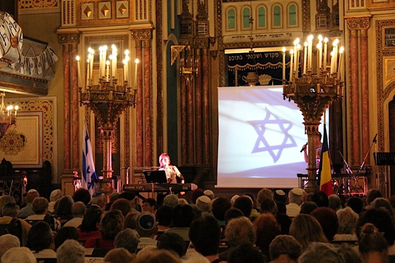 נורית בהופעה בית הכנסת הגדול בבוקרסט-רומניה